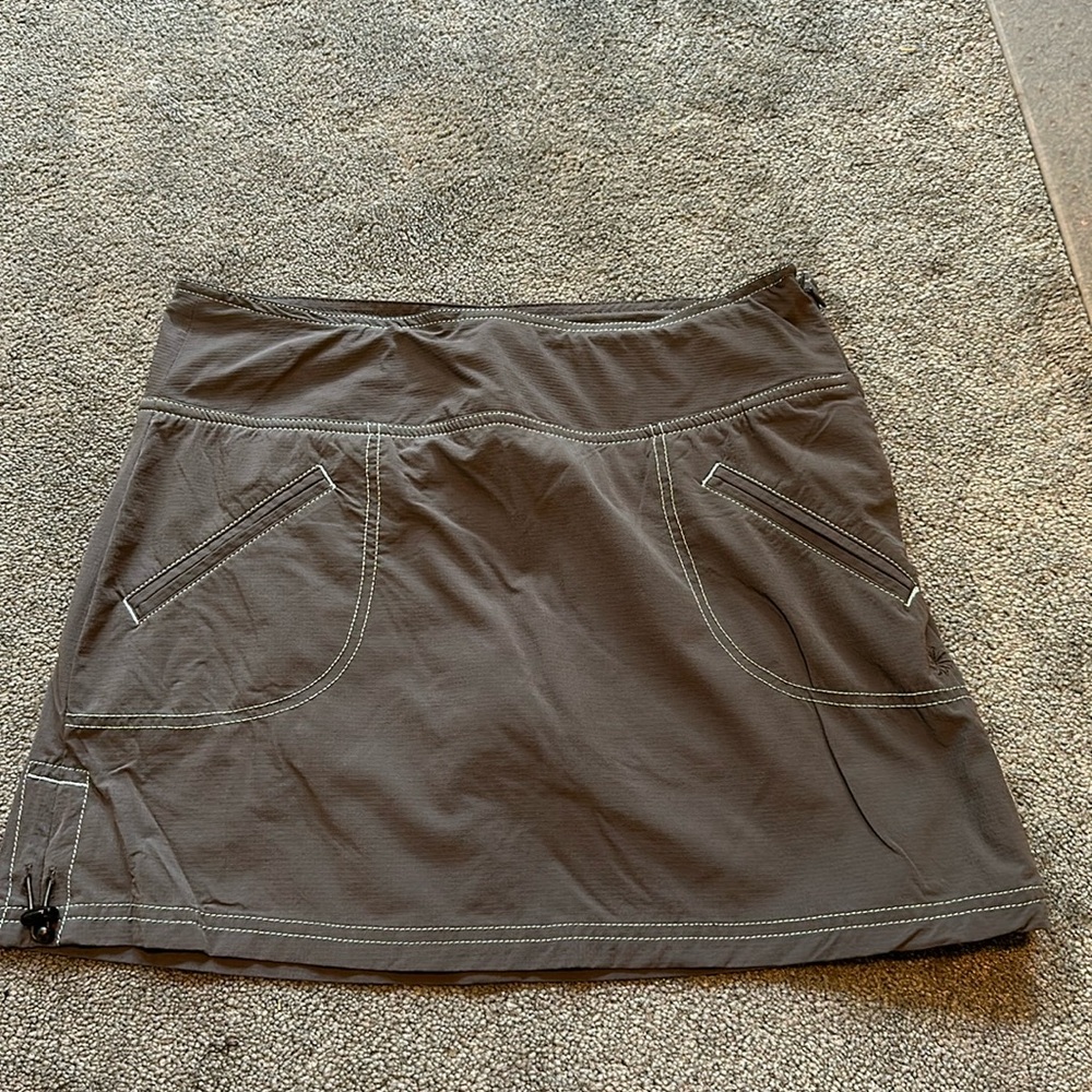 Athleta skirt with built in shorts